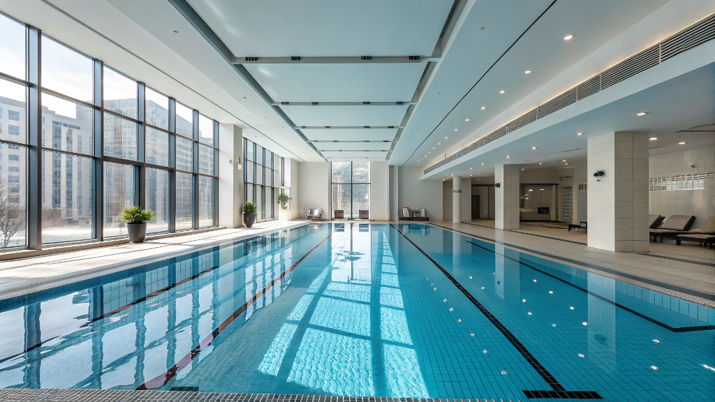 Les 5 avantages du PVC armé pour piscine collective